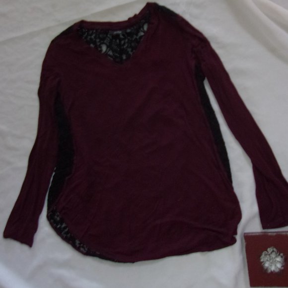 Apt. 9 Tops - Large womens maron long sleeved tee shirt lace